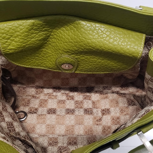 Groom Paris Green Pebbled Leather Shoulder Bag - Picture 9 of 16